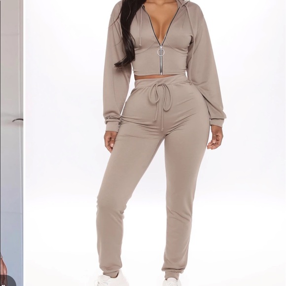 Set - Picture 1 of 5